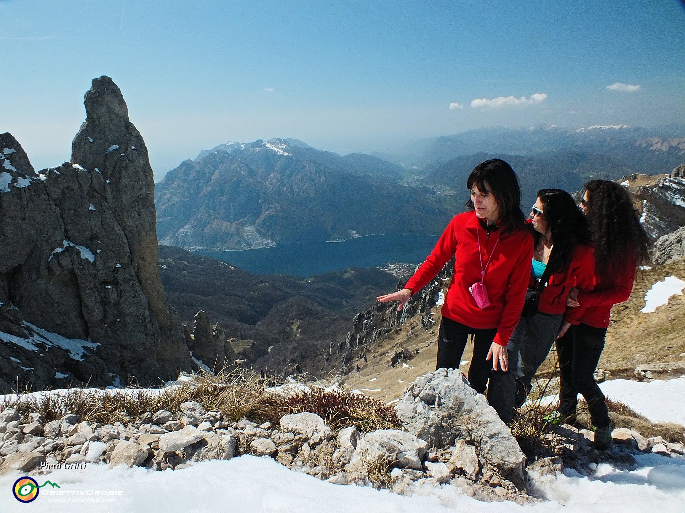 64 con vista in Campaniletto e verso il lago.JPG